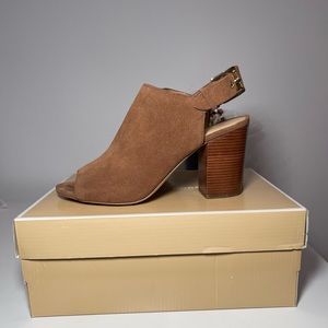 Michael Kors Suede Cassie Sling Sandal. Dark Caramel. Size 7.5M